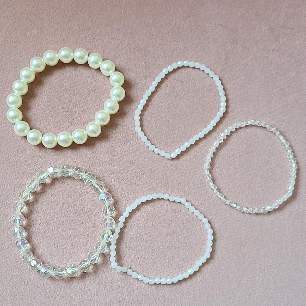Loft Earrings & Stretchy Bracelet Set - Picture 2 of 10